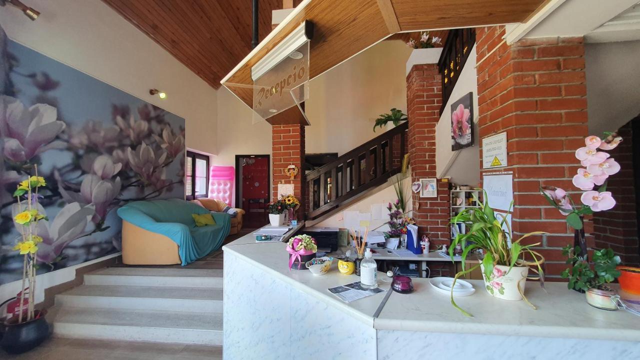 Harmonia Apartmanhaz Balatonlelle Zewnętrze zdjęcie